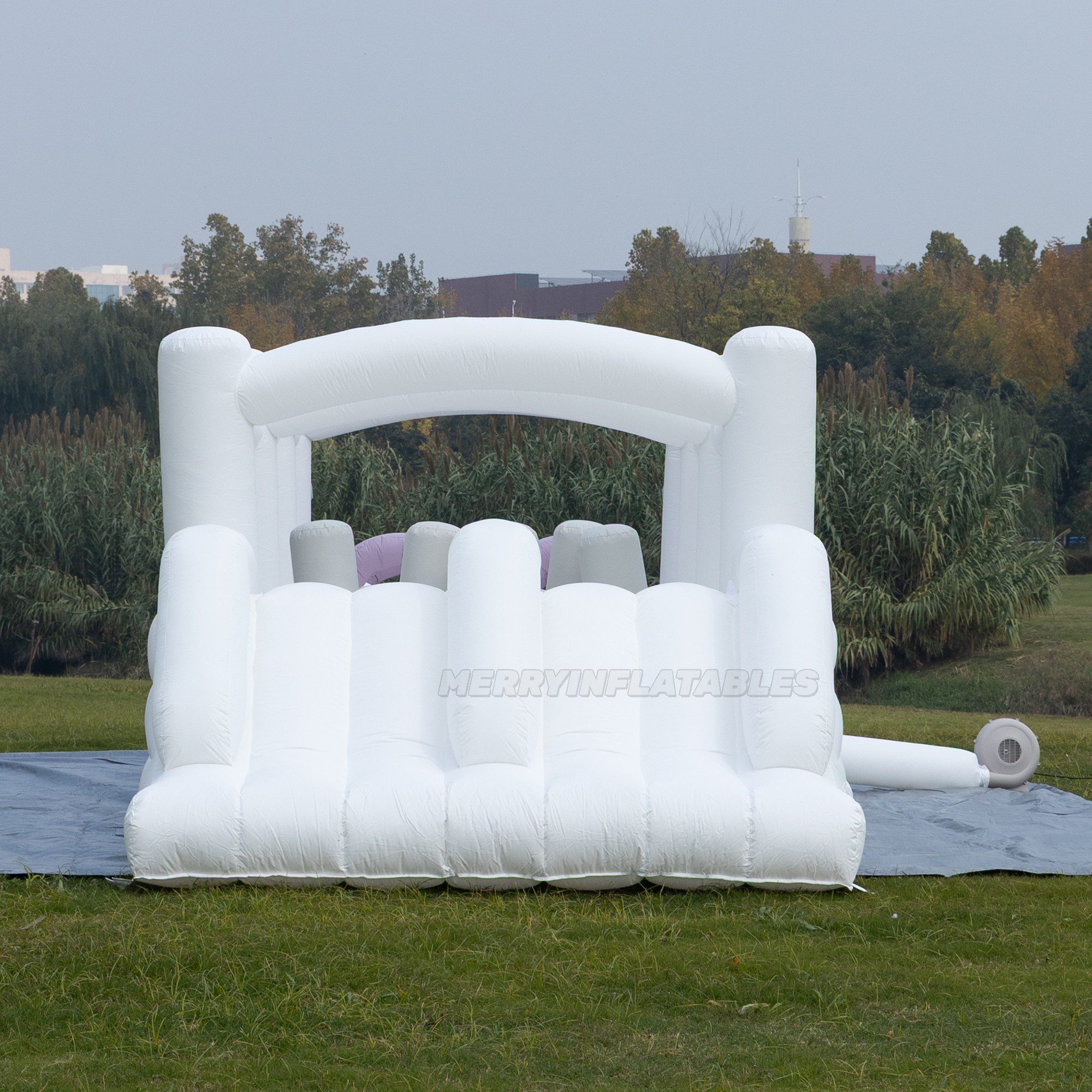 white obstacles 15